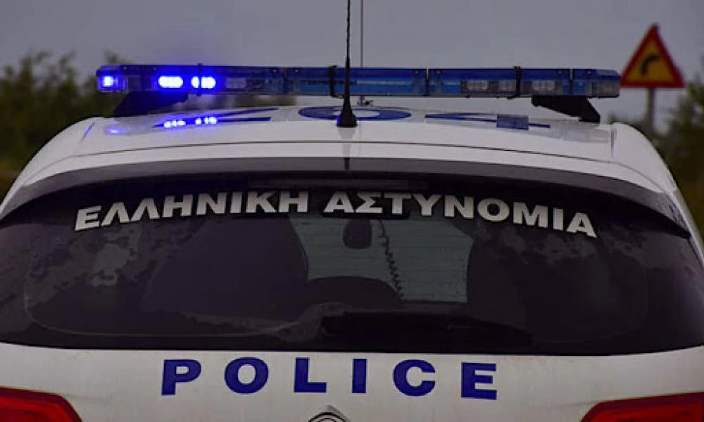 Κρήτη: 29χρονη προσπάθησε να σκάσει λάστιχα περιπολικού για τα πρόστιμα σε μπαρ